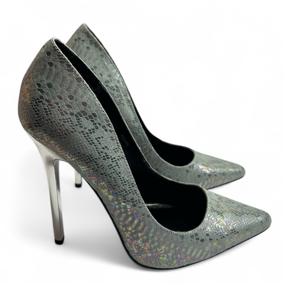 Privileged Shoes - Privileged Champagne Iridescent Faux Snakeskin Stiletto Pumps – Size 8